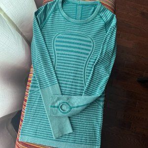 Lululemon Swiftly Tech Long Sleeve Crew